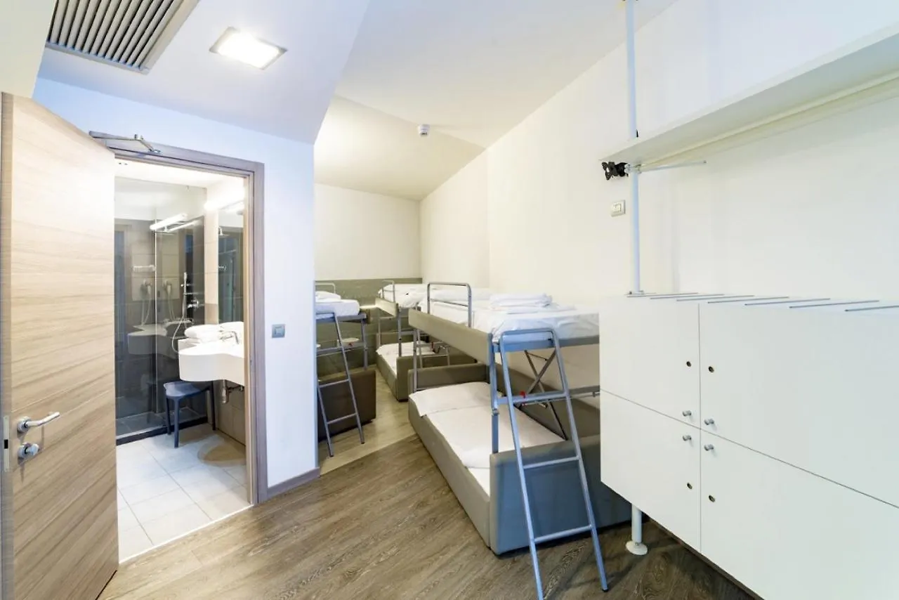 Хостел Campione Univela Rooms & Beds - Private Beach