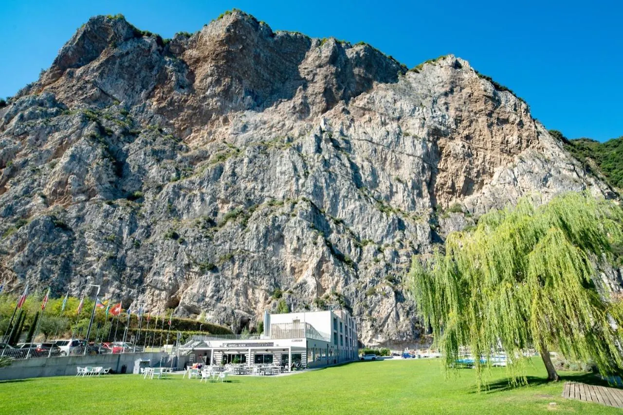 Campione Univela Rooms & Beds - Private Beach 0*, Tremosine