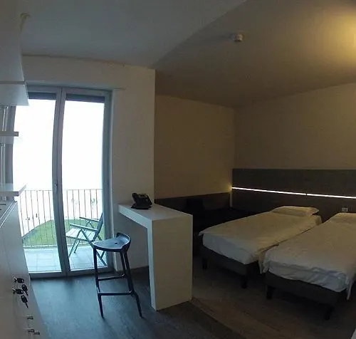 Campione Univela Rooms & Beds - Private Beach Хостел Tremosine